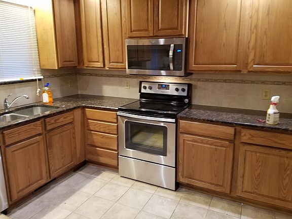 Granite counters, Stainless 