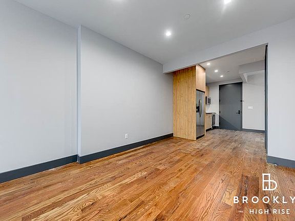 4th image of 1461 Gates Ave #4E