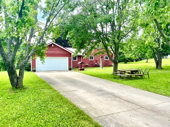 5969 Bayou Dr, Cheboygan, MI 49721