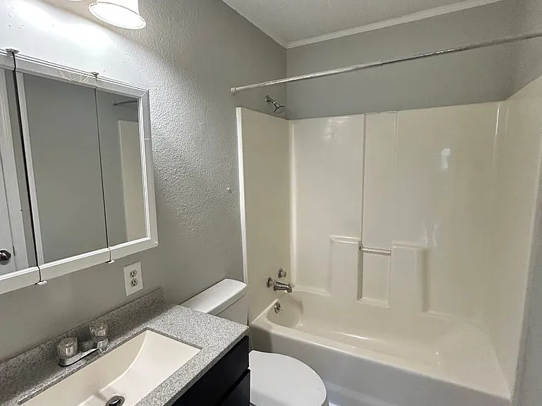 121 N Three Notch Rd — Photo 8