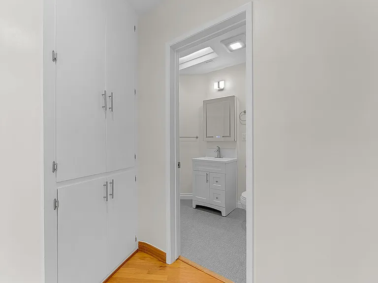 1701 Washington Way #2 — Photo 8