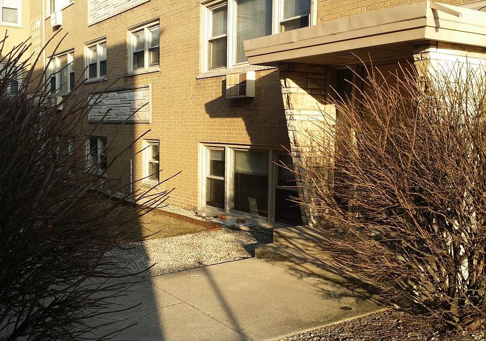 1st image of 6173 N Northwest Hwy APT 201