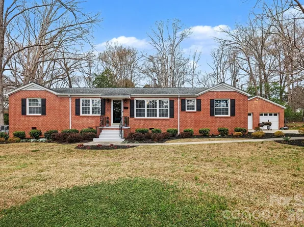 704 Marion Sims Dr, Lancaster, SC 29720