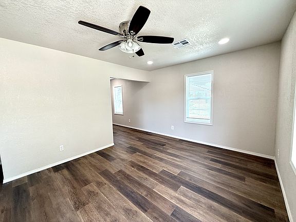 5th image of 413 M St NE