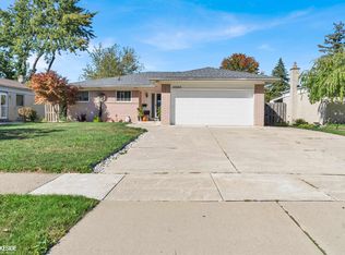 13069 Plumbrook Rd, Sterling Heights, MI 48312