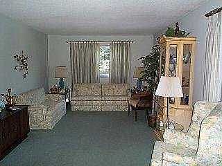 2nd image of 3102 Villa Dr