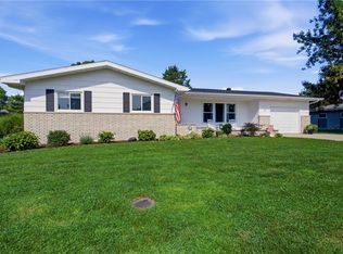 106 S Reynolds St, Altamont, IL 62411