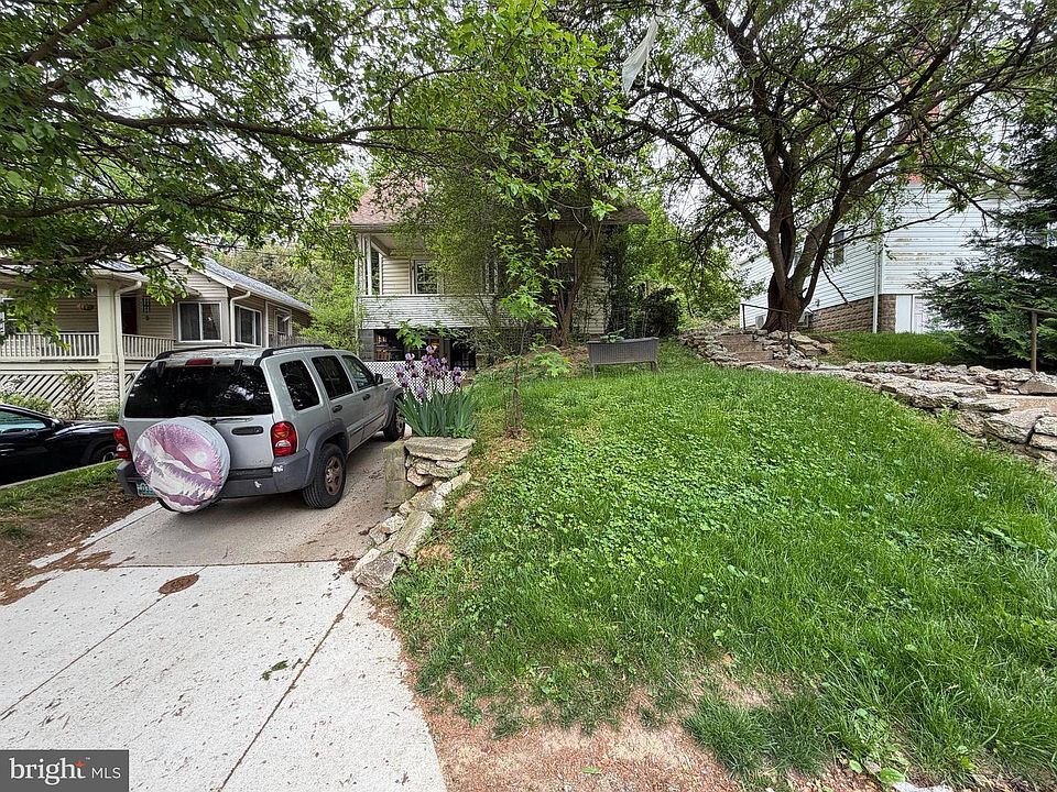 1st image of 903 Maplewood Ave