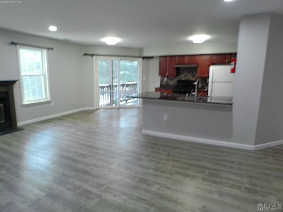 4th image of 5132 Beech Ct