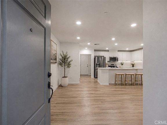 5th image of 7155 Citrus Ave #372