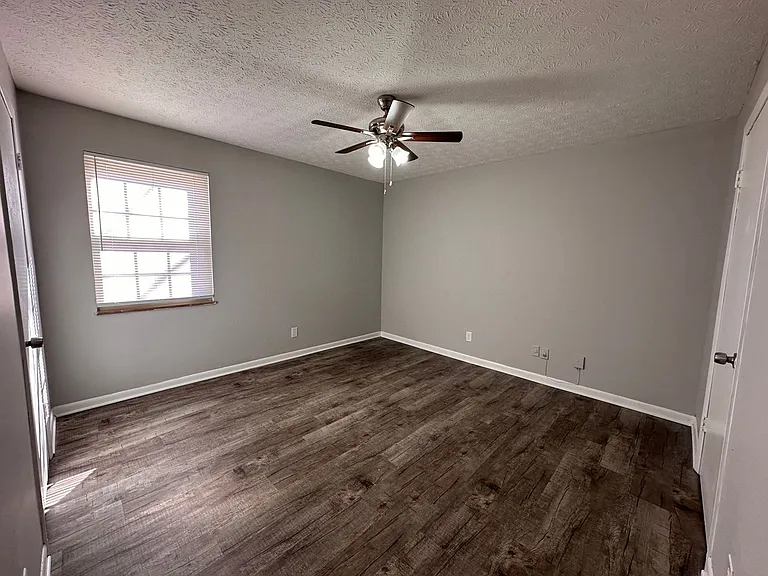 Hickory Hill Apartment Homes — Photo 10