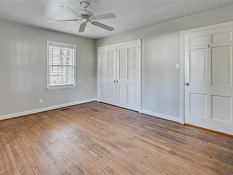 1402 Roanoke Dr — Photo 31