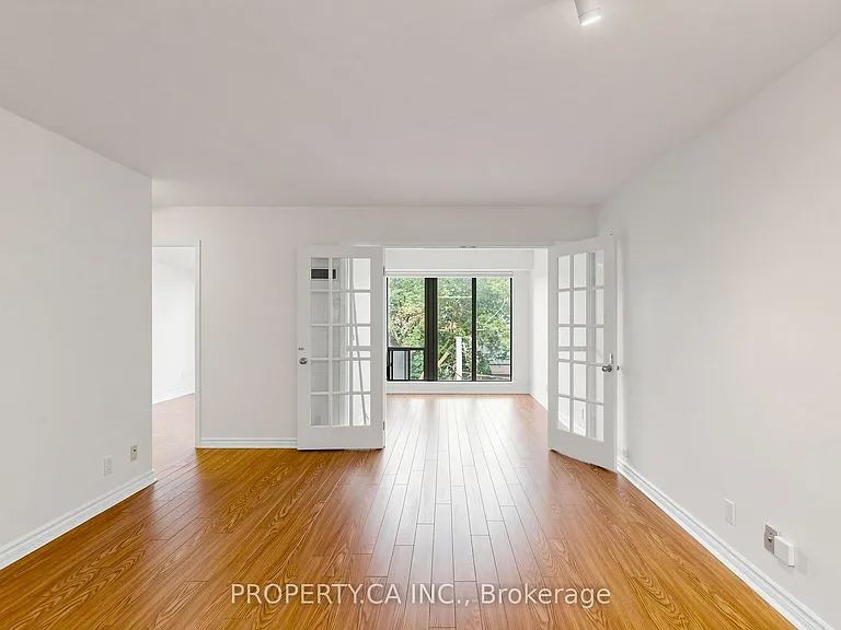 456 College St #310 — Photo 5