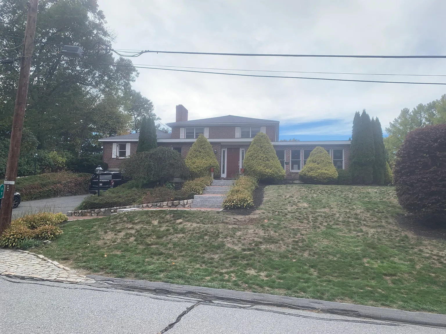 4 bed, 4780 sqft, $5,000 — Photo 1