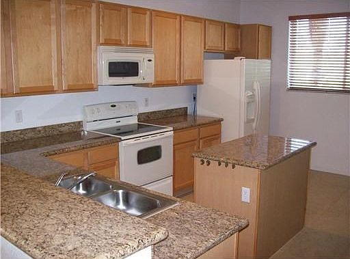 3rd image of 2897 S Greenleaf Cir