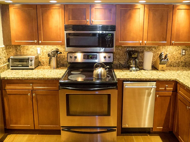 113 Beacon St #6 — Photo 9