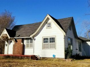 102 Country Club Dr, Holdenville, OK 74848
