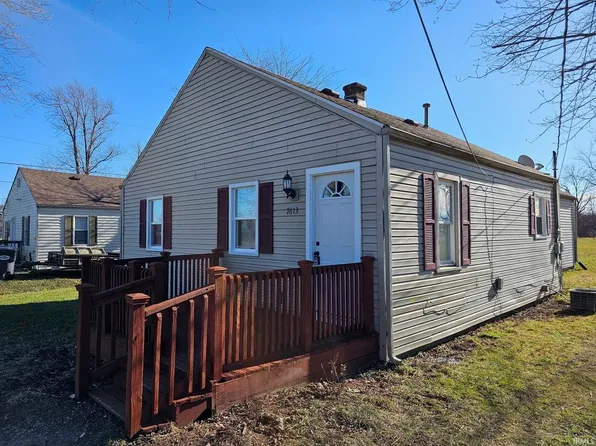 7613 E Piccadilly Rd, Muncie, IN 47302