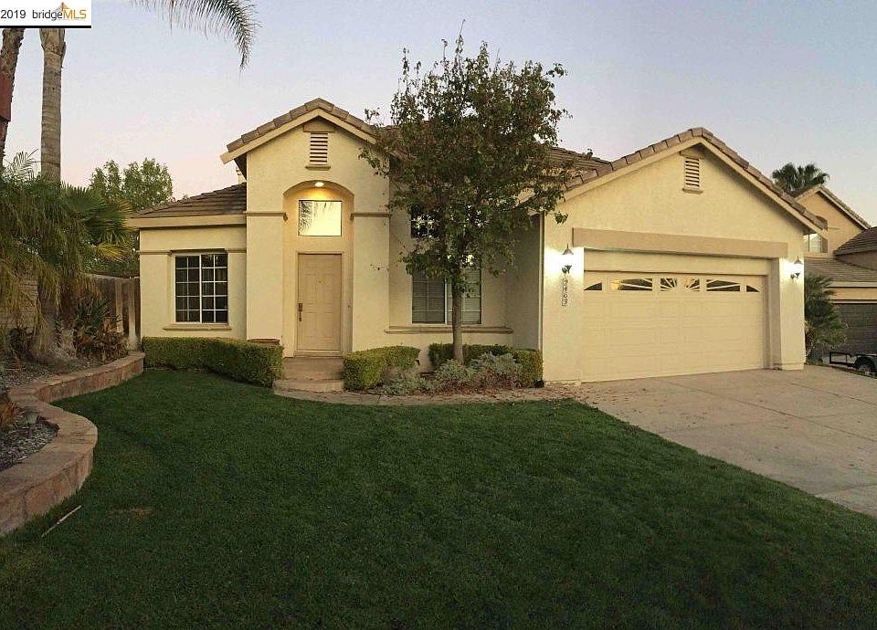 1st image of 2463 Cove Pl