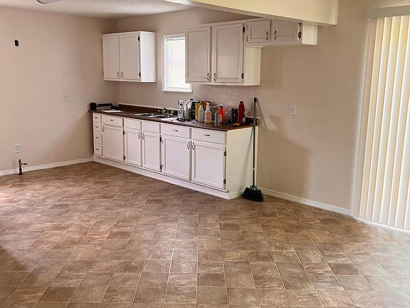 5th image of 3313 NE 14th Pl