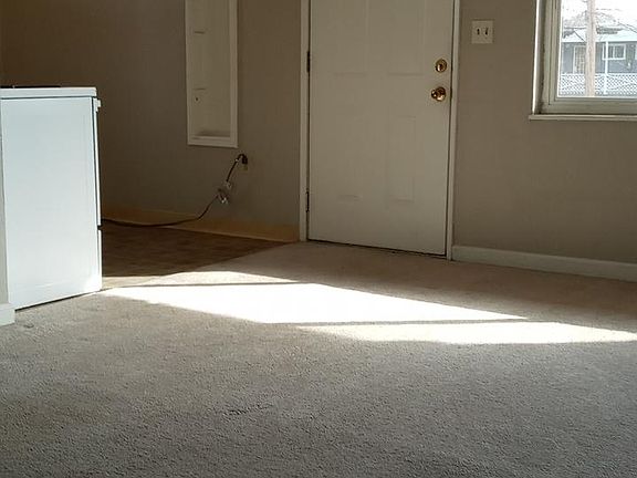 4th image of 2085 Marlboro Ct APT 6