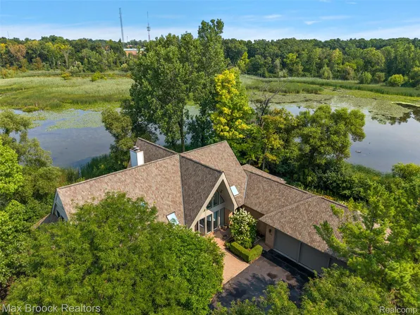 1136 Norminister End, Bloomfield Township, MI 48302