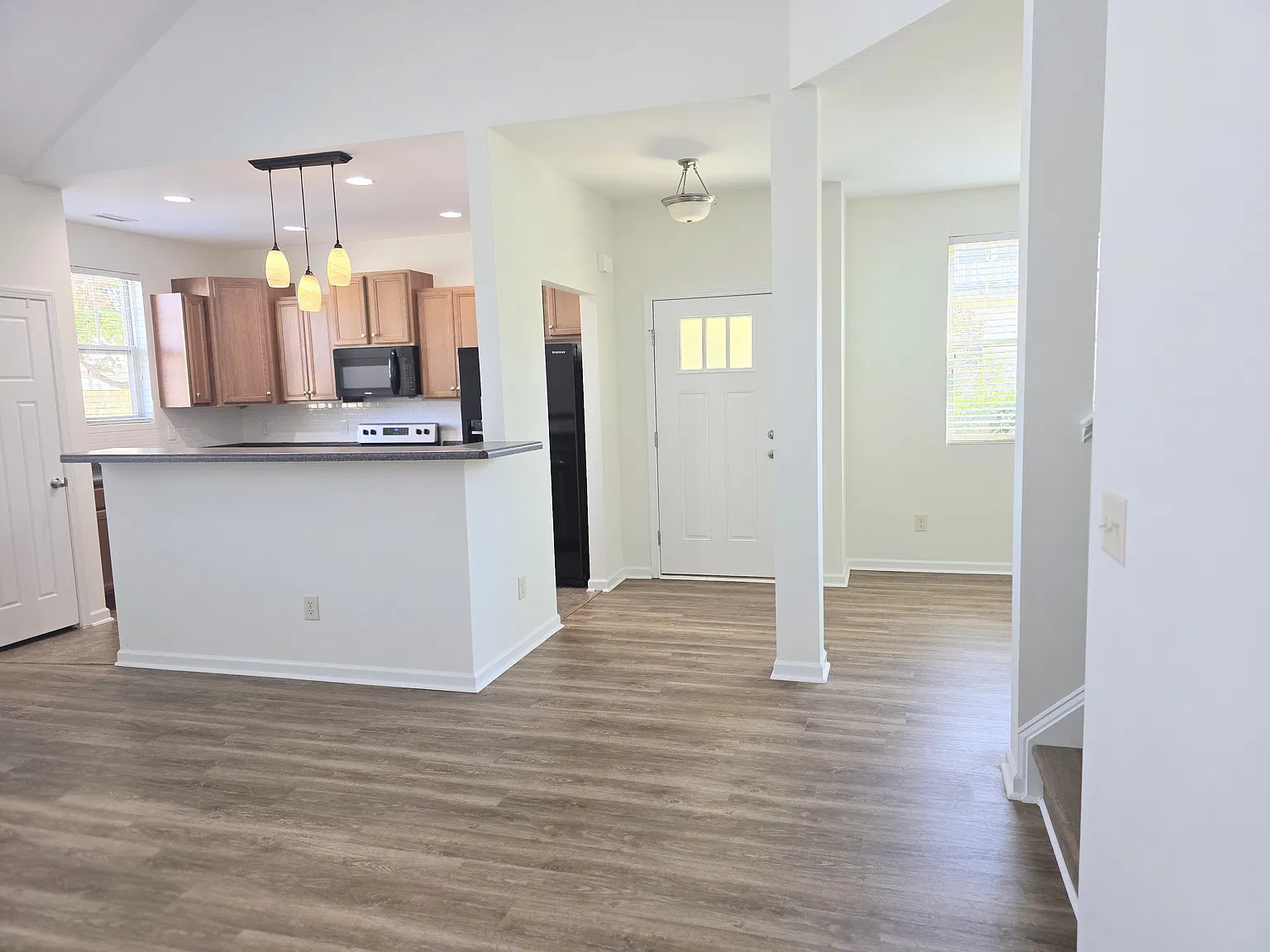 2 bed, 2.5 bath, 1744 sqft, $1,750 — Photo 4