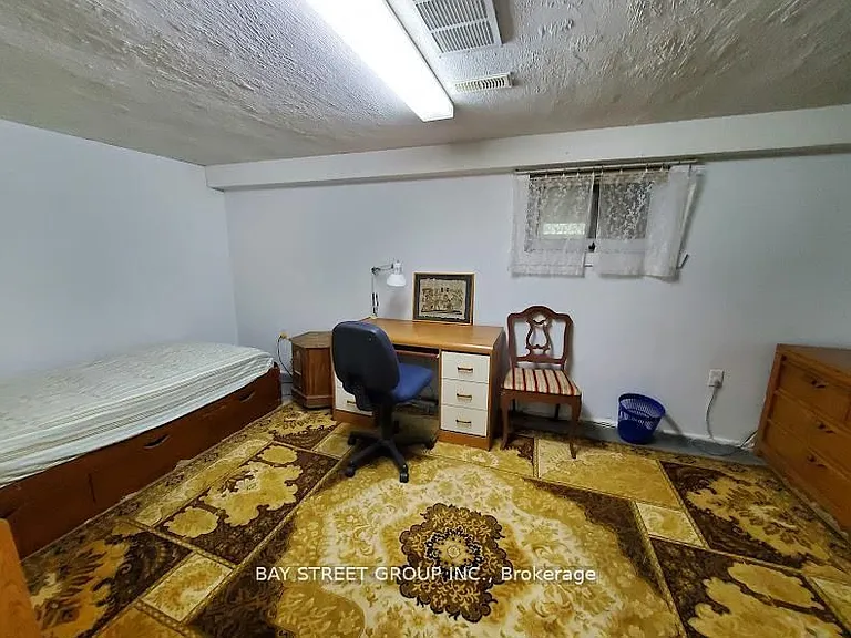73 Regatta Cres #LOWER — Photo 5