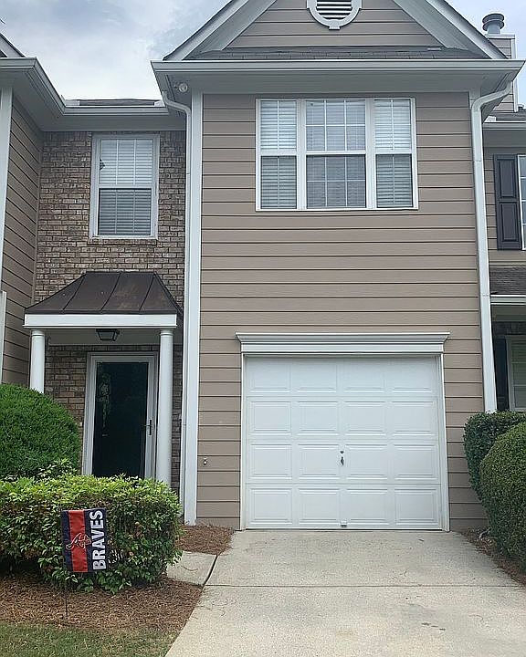 1st image of 163 Oak Green Dr