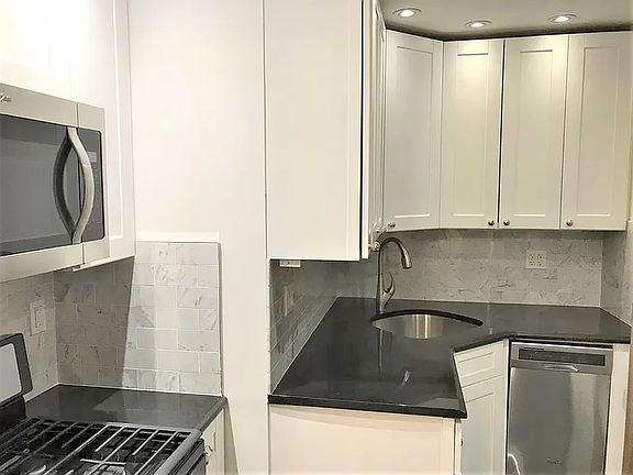 4th image of 231 Lexington Ave APT 5C