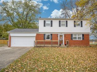 1160 Lanesend Dr, Columbus, IN 47203