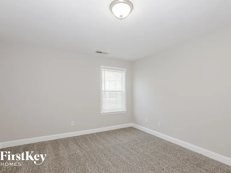 495 Roland Manor Dr — Photo 10