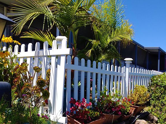 Front patio garden