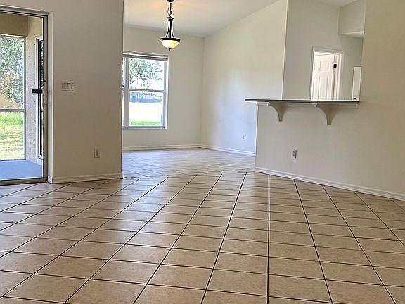 3rd image of 2452 NW 9th St