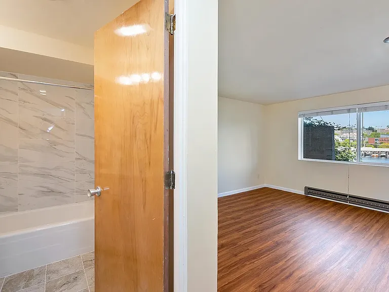 3232 Fuhrman Ave E #1 — Photo 9