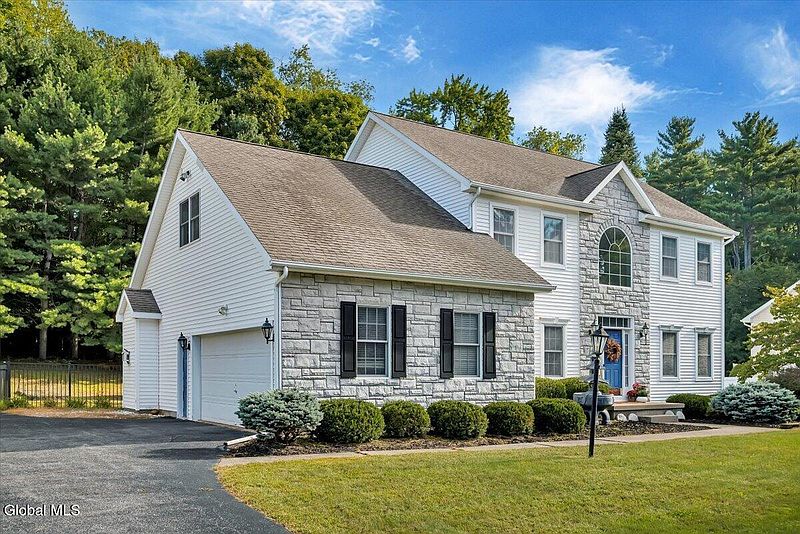 2nd image of 20 Birch Hill Road
