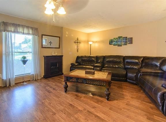 5th image of 513 Clary Dr