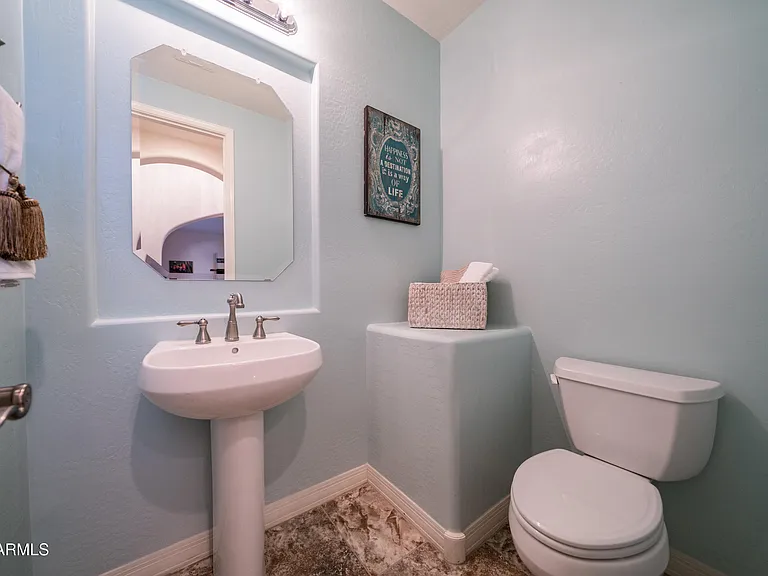 2681 E Hampton Ln — Photo 24