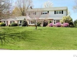 3955 Azalea Rd, Allentown, PA 18103