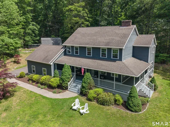 15 Saxony Lane, Woodbury, CT 06798