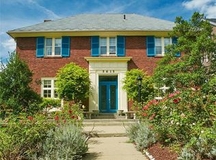 5615 Bartlett St, Pittsburgh, PA 15217