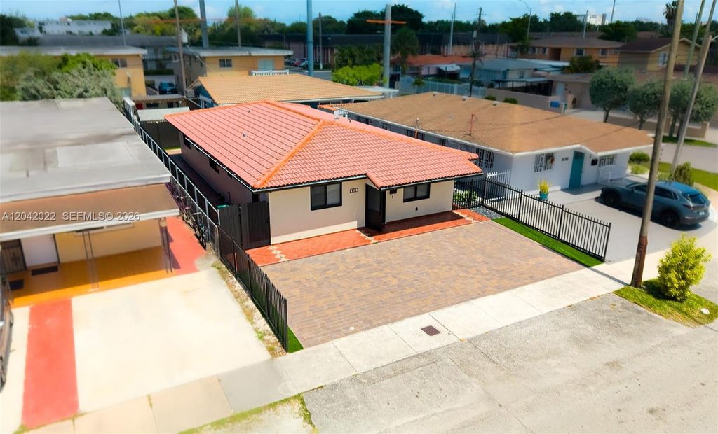 509 NW 57th Ct, Miami, FL - View 3