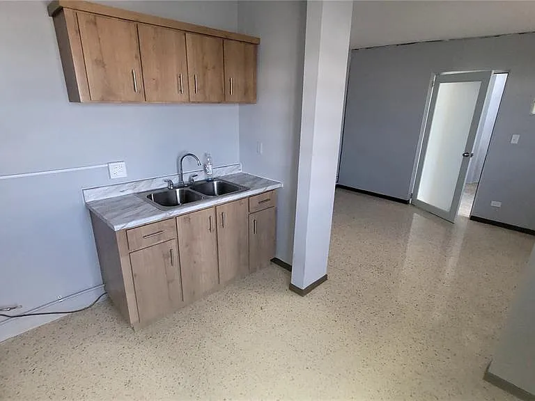 Ave. Laurel 2A6 Apt 9 — Photo 4