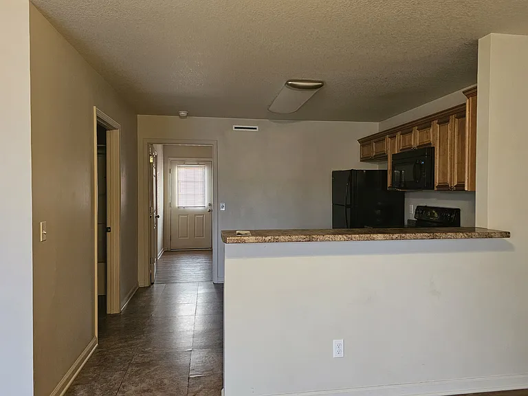 2117B Vintage Hills Dr #B — Photo 2