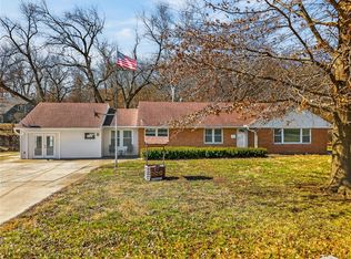 7000 NW Waukomis Dr, Kansas City, MO 64151