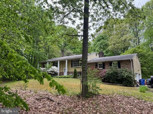 197 Schoolhouse Rd, Wrightstown, NJ 08562