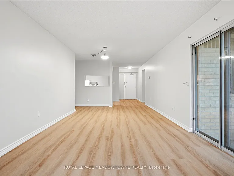 3835 Lake Shore Blvd W #207 — Photo 8
