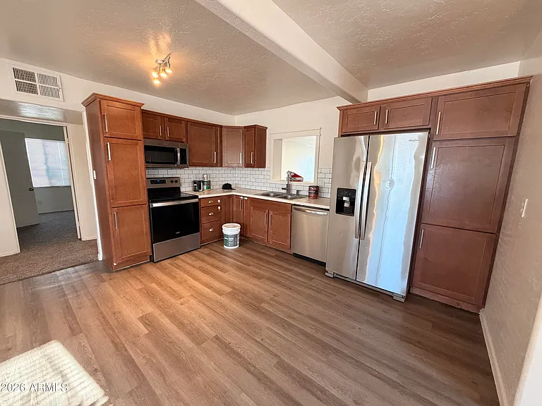 370 W Pima Ave — Photo 6