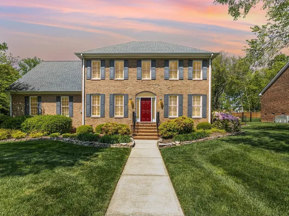 2545 Churchill Dr, Burlington, NC 27215