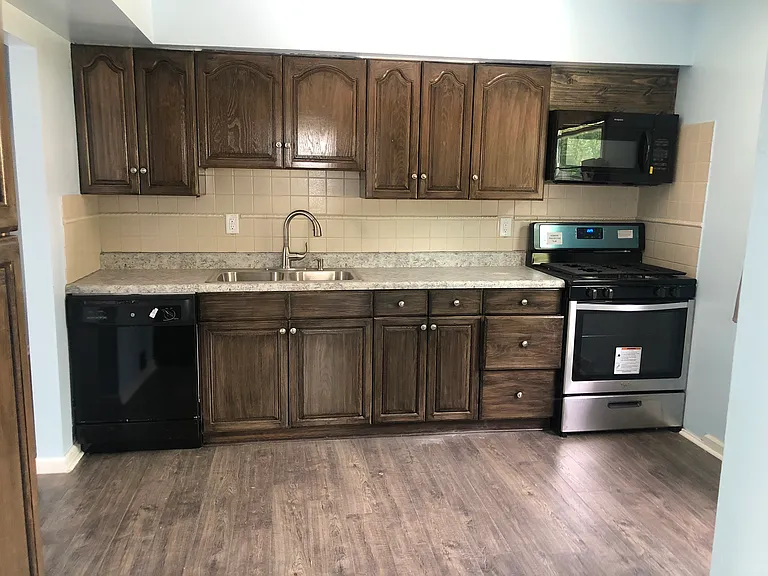 912 Mennonite Rd — Photo 20